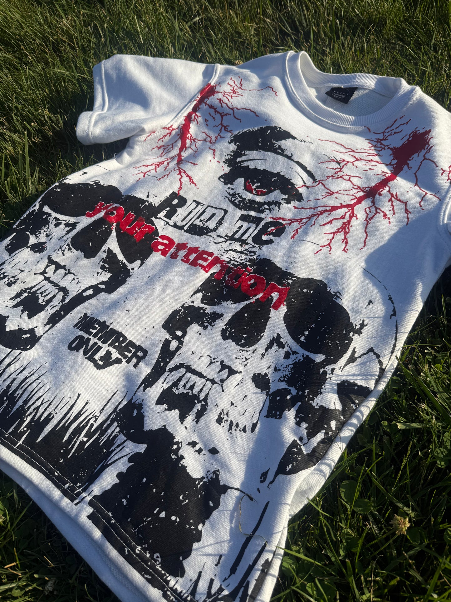 Attention short sleeve t-shirt