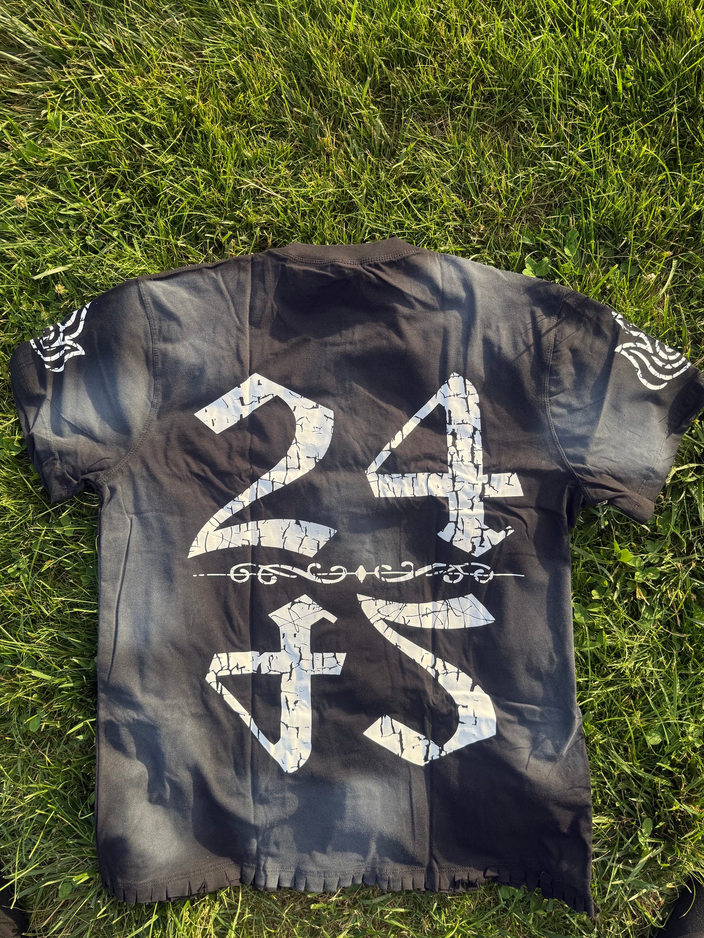 PRESENT GALLERY VINTAGE T-SHIRT