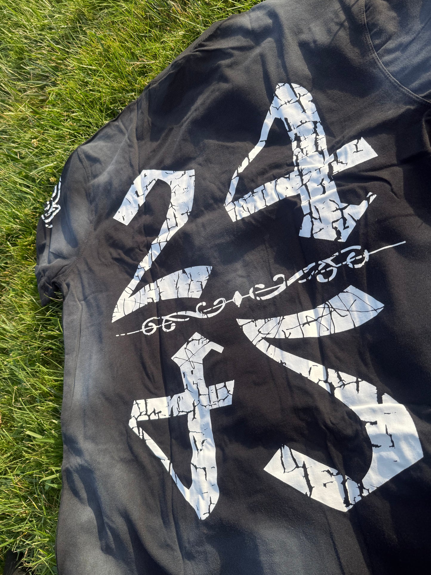 PRESENT GALLERY VINTAGE T-SHIRT